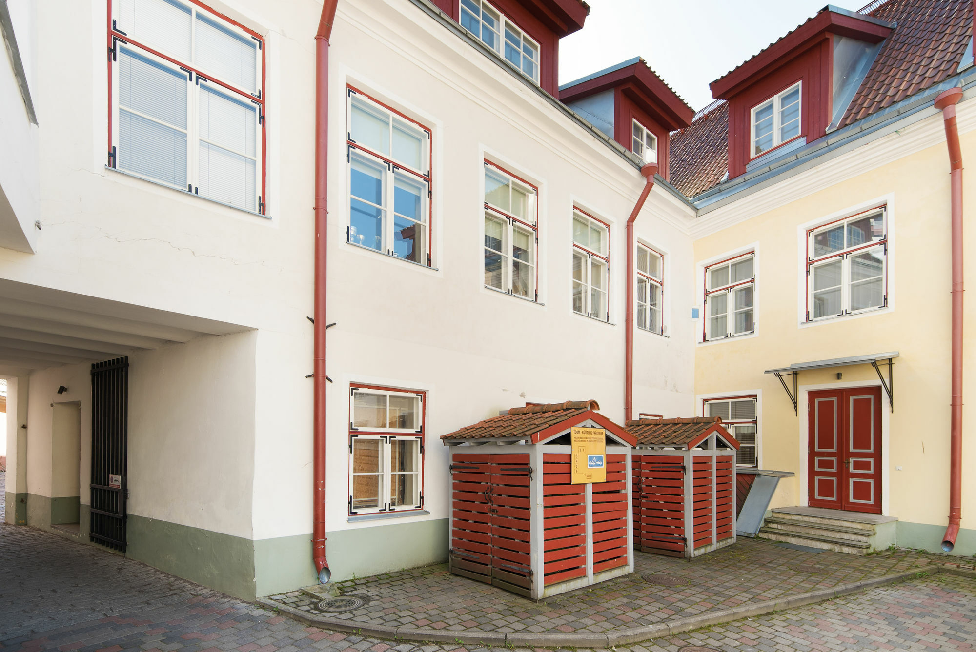 Tallinn City Apartments - Town Hall Square Екстериор снимка